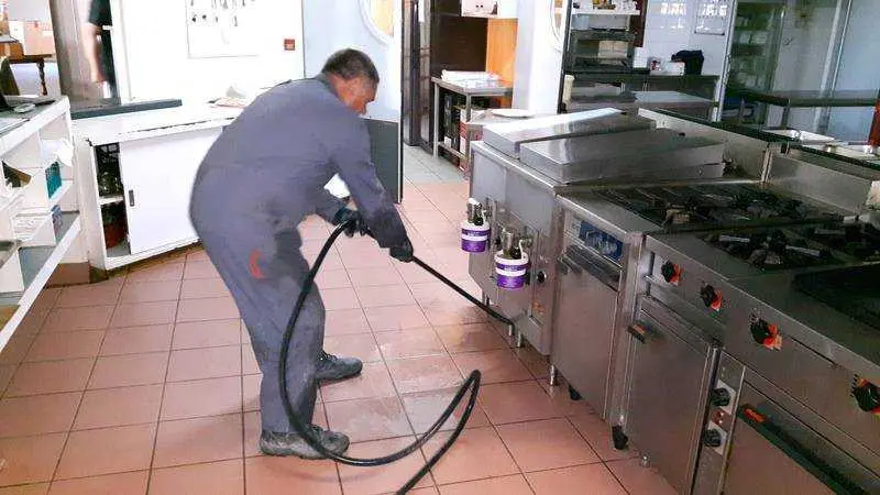Bac à Graisses Sain, Environnement Sain : Les Liens Incontournables