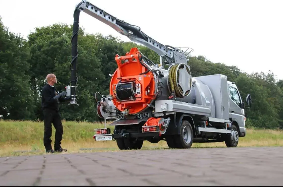 Camion de pompage pour vidange de fosse septique
